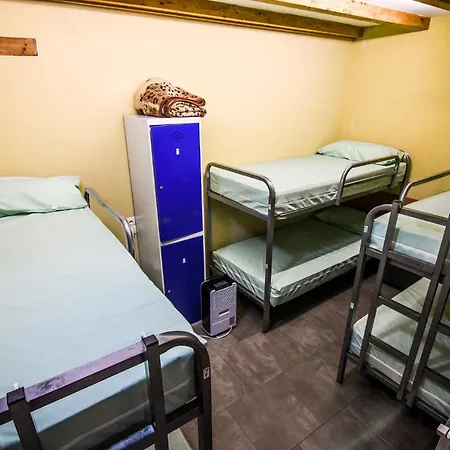 Acienleguas Hostel