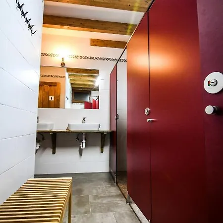 Acienleguas Hostel